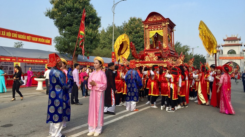 Hai Ba Trung Temple Festival - Me Linh
